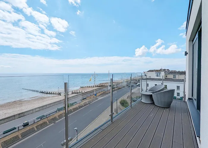 West Lodge, Bognor Regis