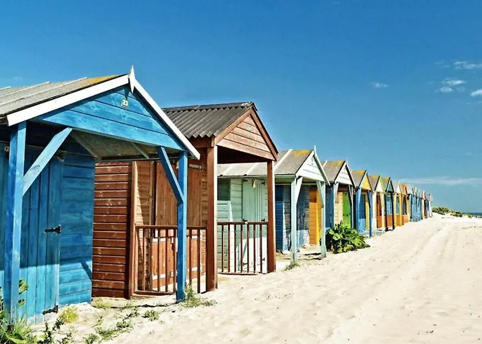 2 Seaside Bedroom, Sleeps 6, Garden, Parking